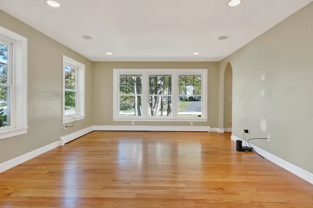 $999,500 | 96 Crestview Drive, South Portland, ME 04106