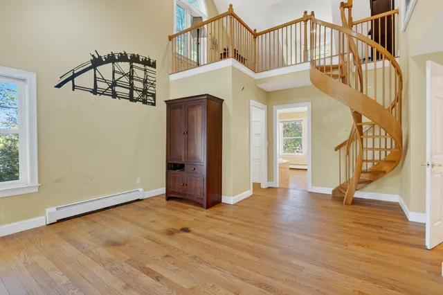 $999,500 | 96 Crestview Drive, South Portland, ME 04106