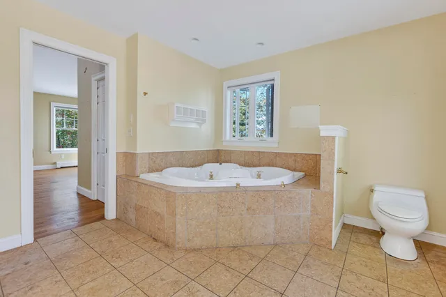 $999,500 | 96 Crestview Drive, South Portland, ME 04106