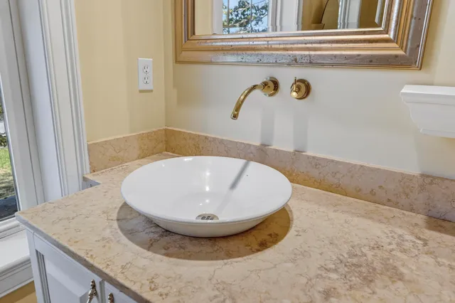 $999,500 | 96 Crestview Drive, South Portland, ME 04106