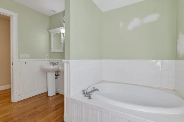 $999,500 | 96 Crestview Drive, South Portland, ME 04106