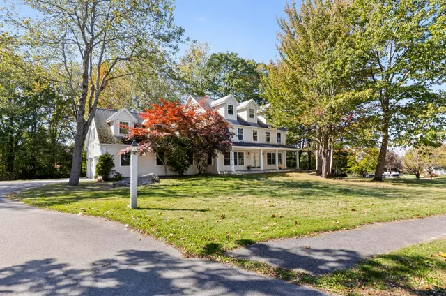 $999,500 | 96 Crestview Drive, South Portland, ME 04106