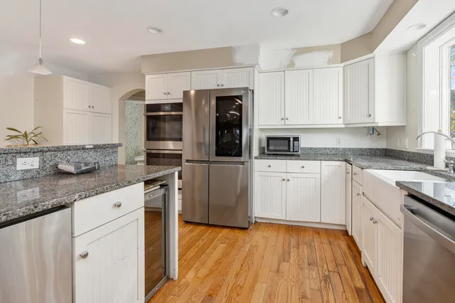 $999,500 | 96 Crestview Drive, South Portland, ME 04106