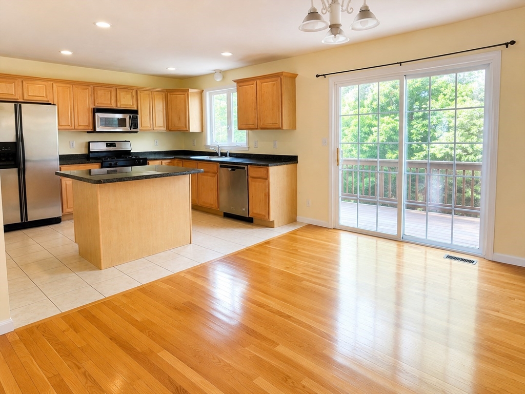 100 Nutting Road, Unit E2 Westford, MA 01886 - Photo 2 of 10
