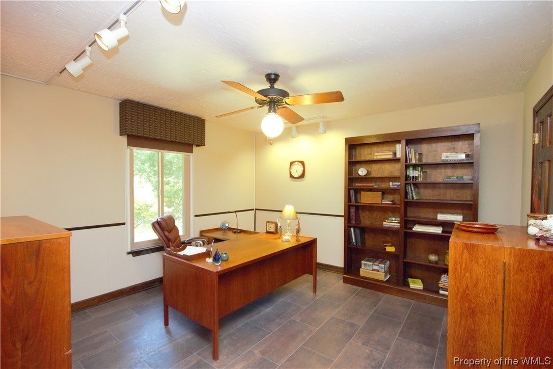 9757 Indian Road Gloucester, VA 23061 - Photo 32 of 38 Gallery Image 32