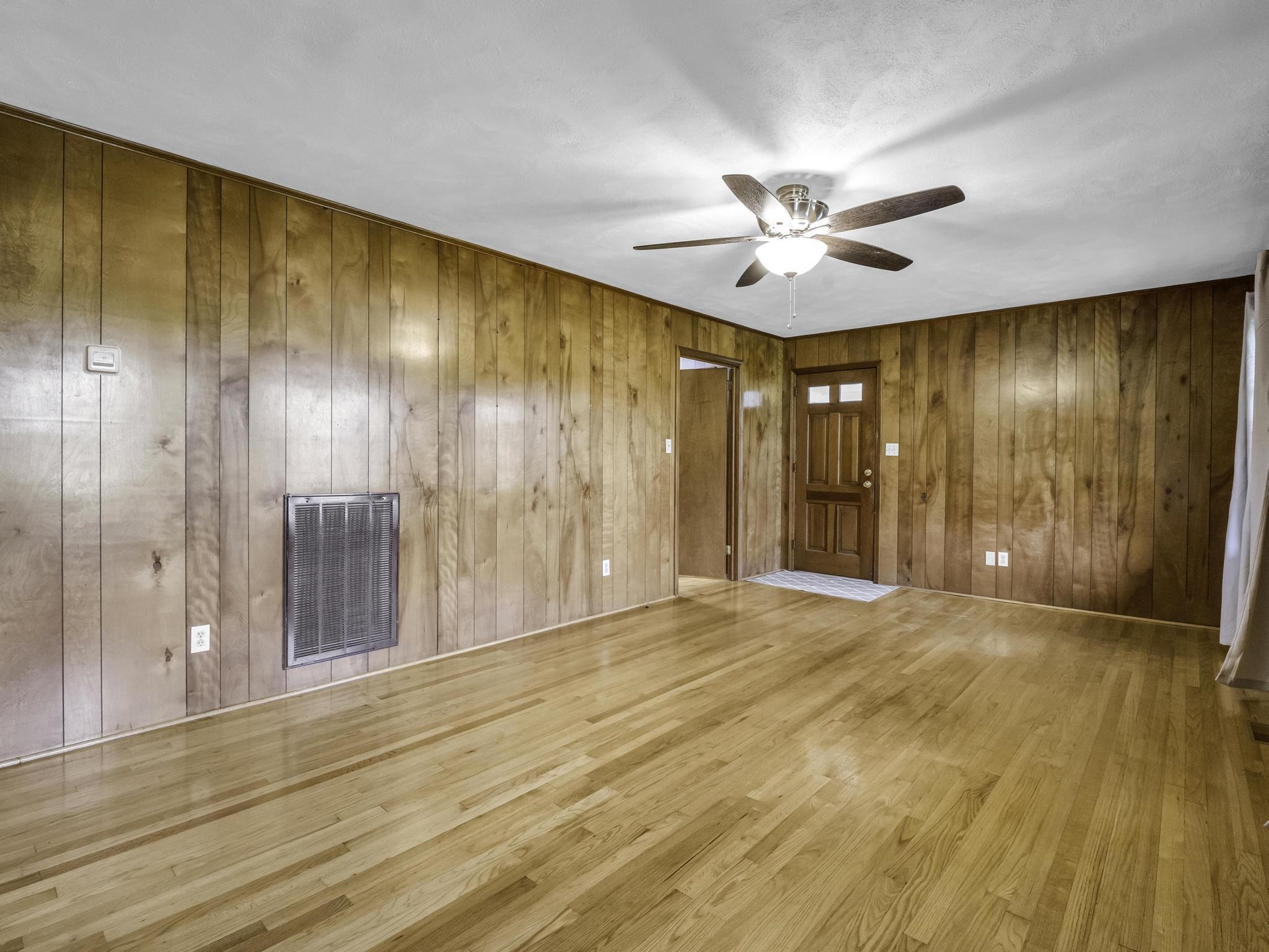 907 Florence Street Gaffney, SC 29340 - Photo 3 of 19 Gallery Image 3