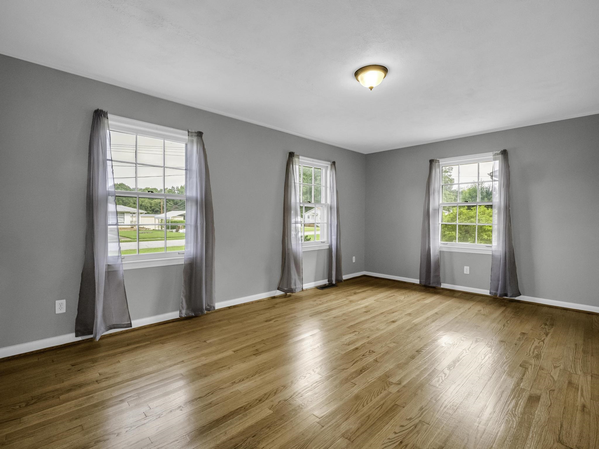 907 Florence Street Gaffney, SC 29340 - Photo 6 of 19 Gallery Image 6