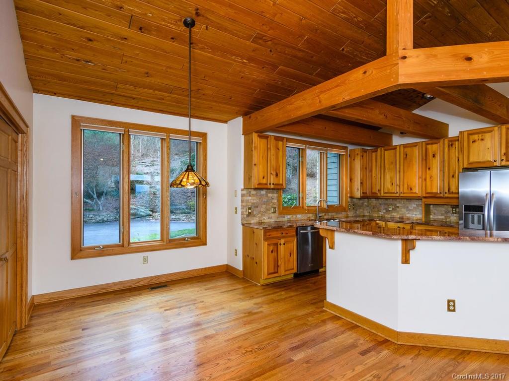 2000 Azalea Ridge Road Hendersonville, NC 28739 - Photo 5 of 24 Gallery Image 5