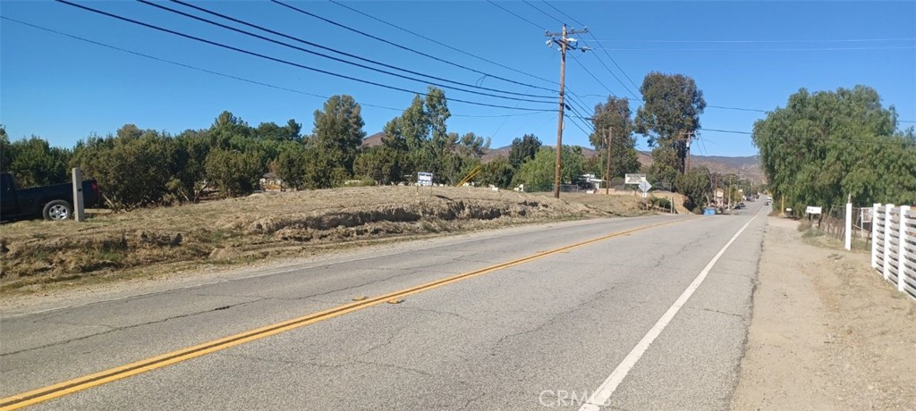0 Agua Dulce Canyon Road Agua Dulce, CA 91390 - Photo 5 of 5 a view of a house with a yard