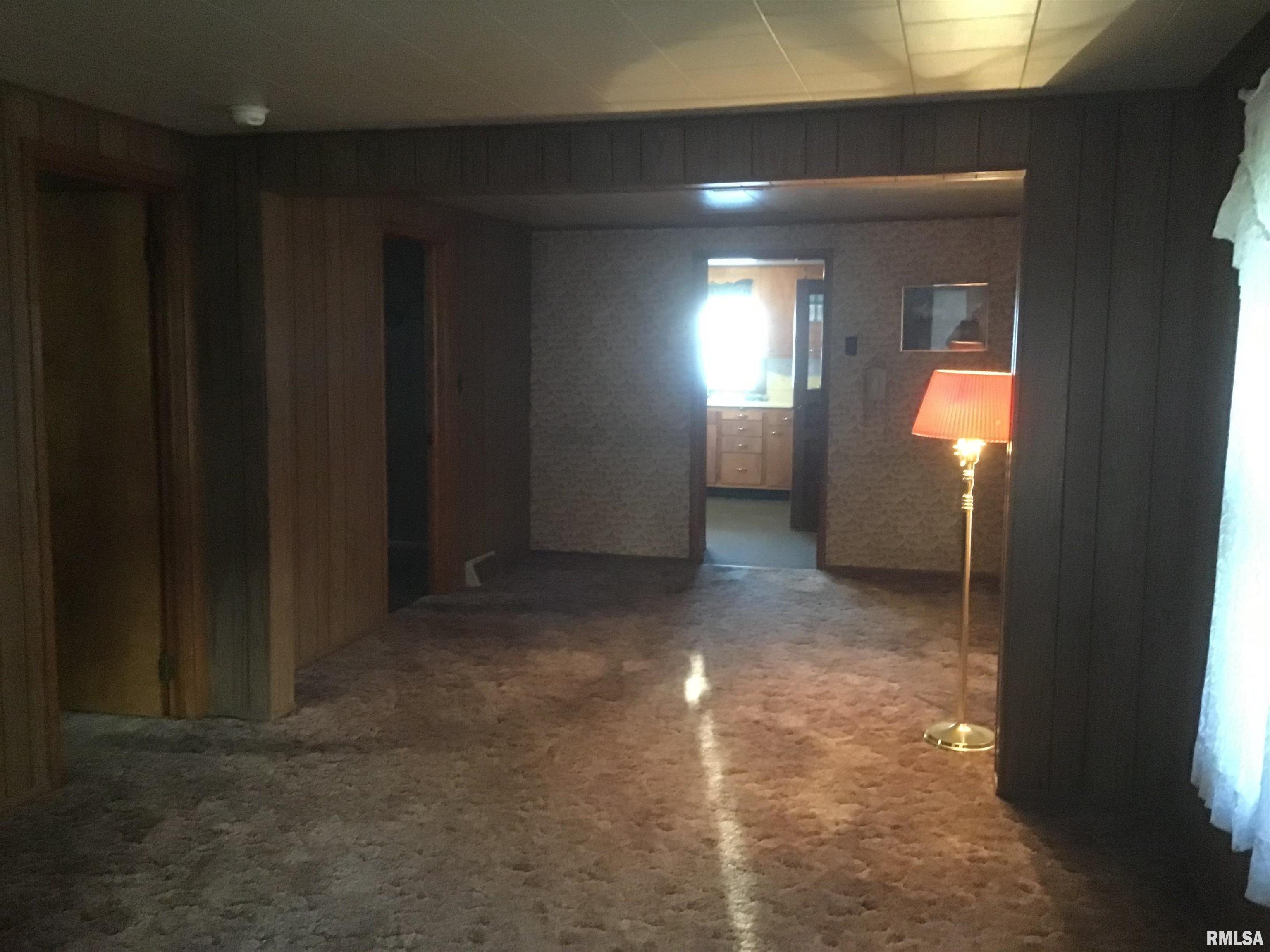 2367 Chancy Street Clinton, IA 52732 - Photo 3 of 10