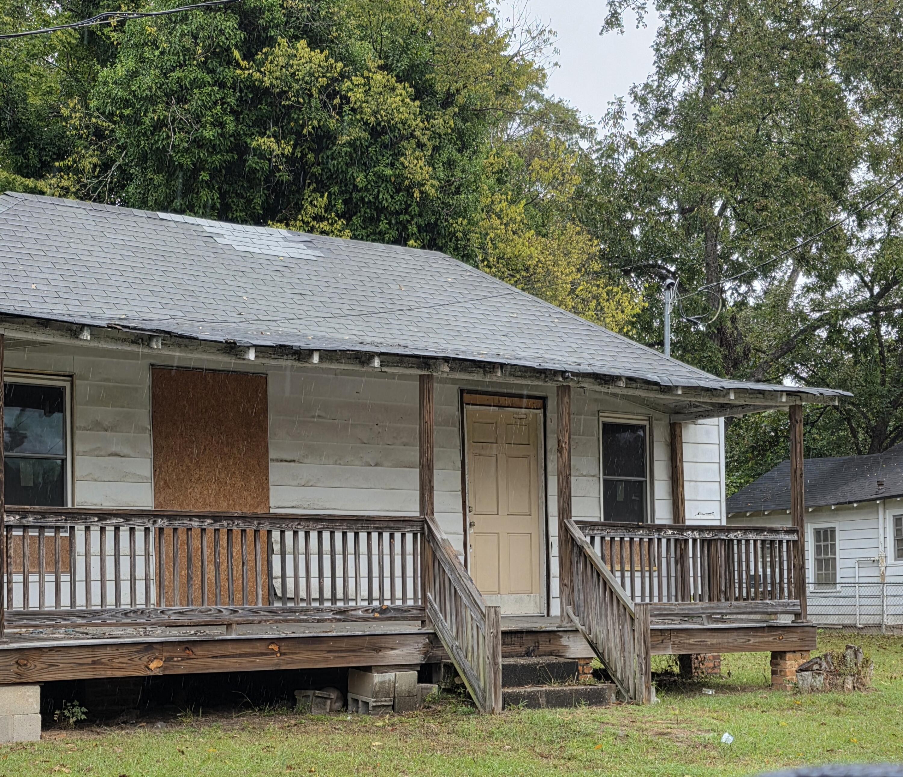 668 Maple Street Orangeburg, SC 29115 - Photo 1 of 18 20251027_102357 (1)