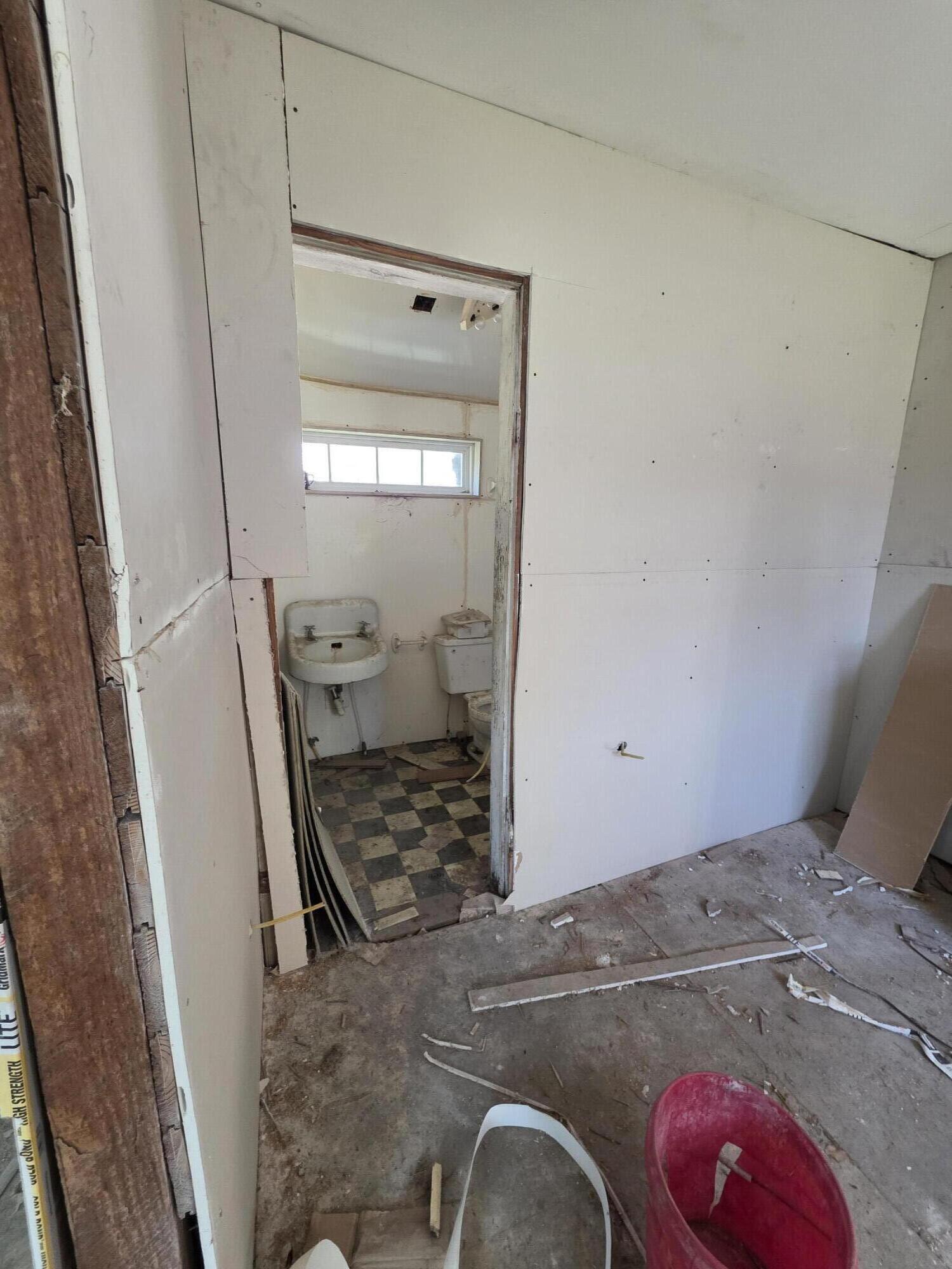 668 Maple Street Orangeburg, SC 29115 - Photo 12 of 18 20251031_132343