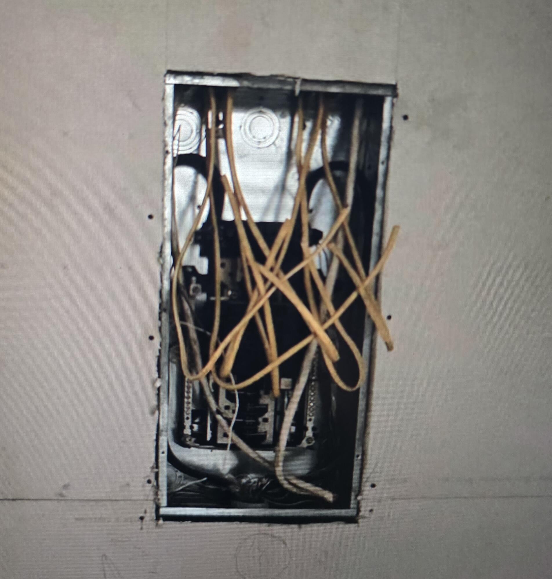 668 Maple Street Orangeburg, SC 29115 - Photo 7 of 18 20251108_204412