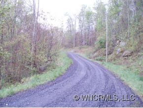 92-94 Grace Ridge Road Bakersville, NC 28705 - Photo 5 of 13 Gallery Image 5