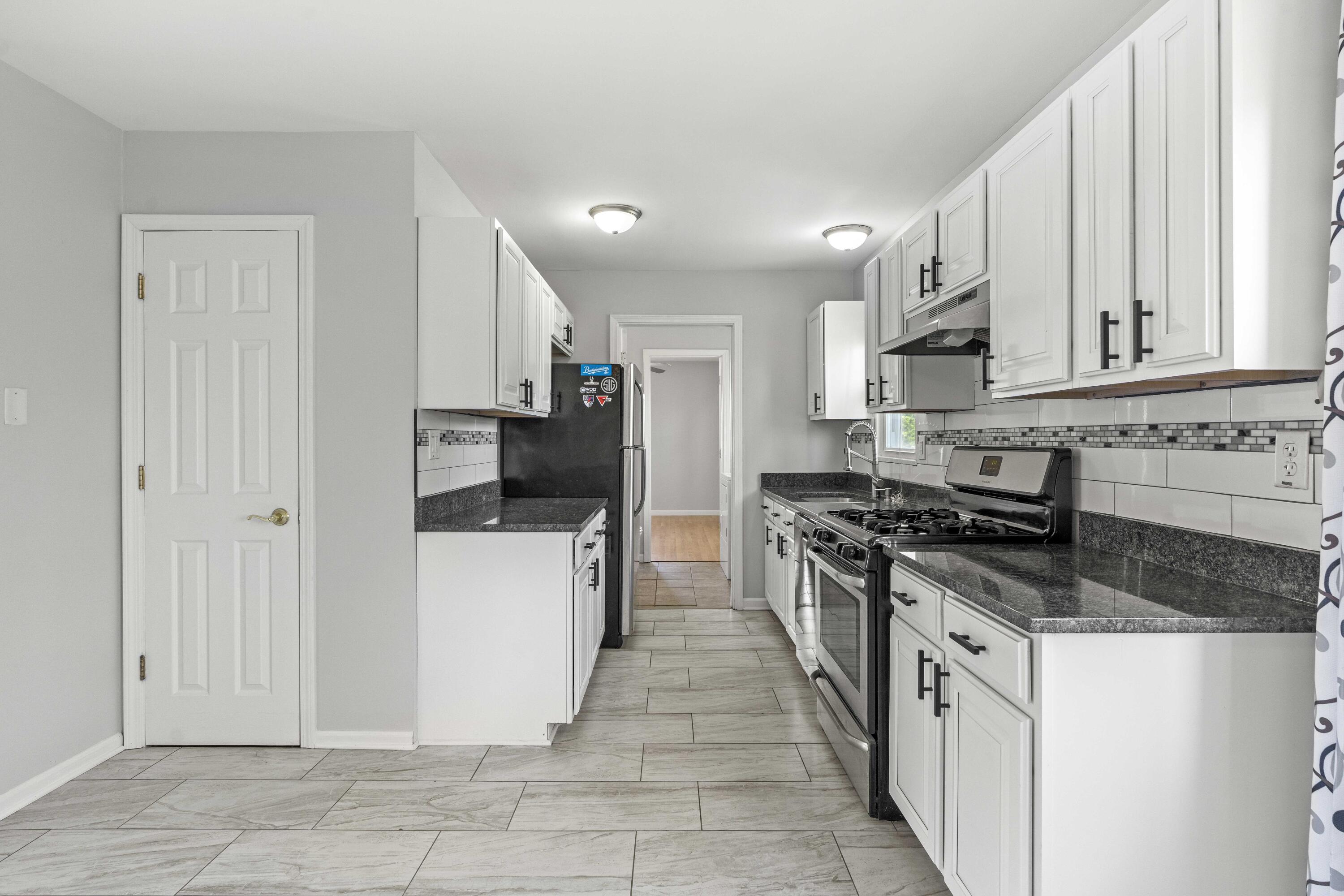 765 Baltimore Road Valparaiso, IN 46385 - Photo 9 of 21 3000x2000
