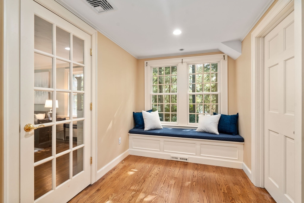 53 Audubon Road Wellesley, MA 02481 - Photo 9 of 34 Gallery Image 9