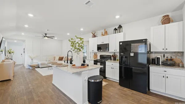 $1,800 | 2913 Brogan Creek, New Braunfels, TX 78130