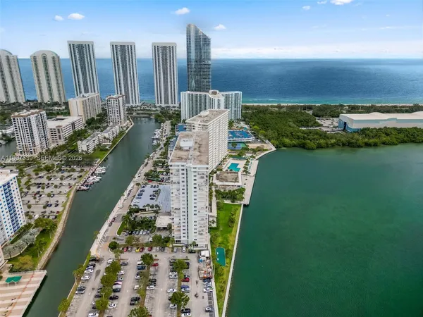 $3,500 | 300 Bayview Drive, Unit 1910, Sunny Isles Beach, FL 33160