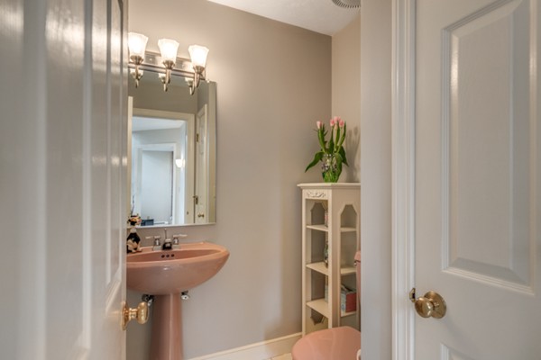 66 York Road Mansfield, MA 02048 - Photo 17 of 30 Gallery Image 17