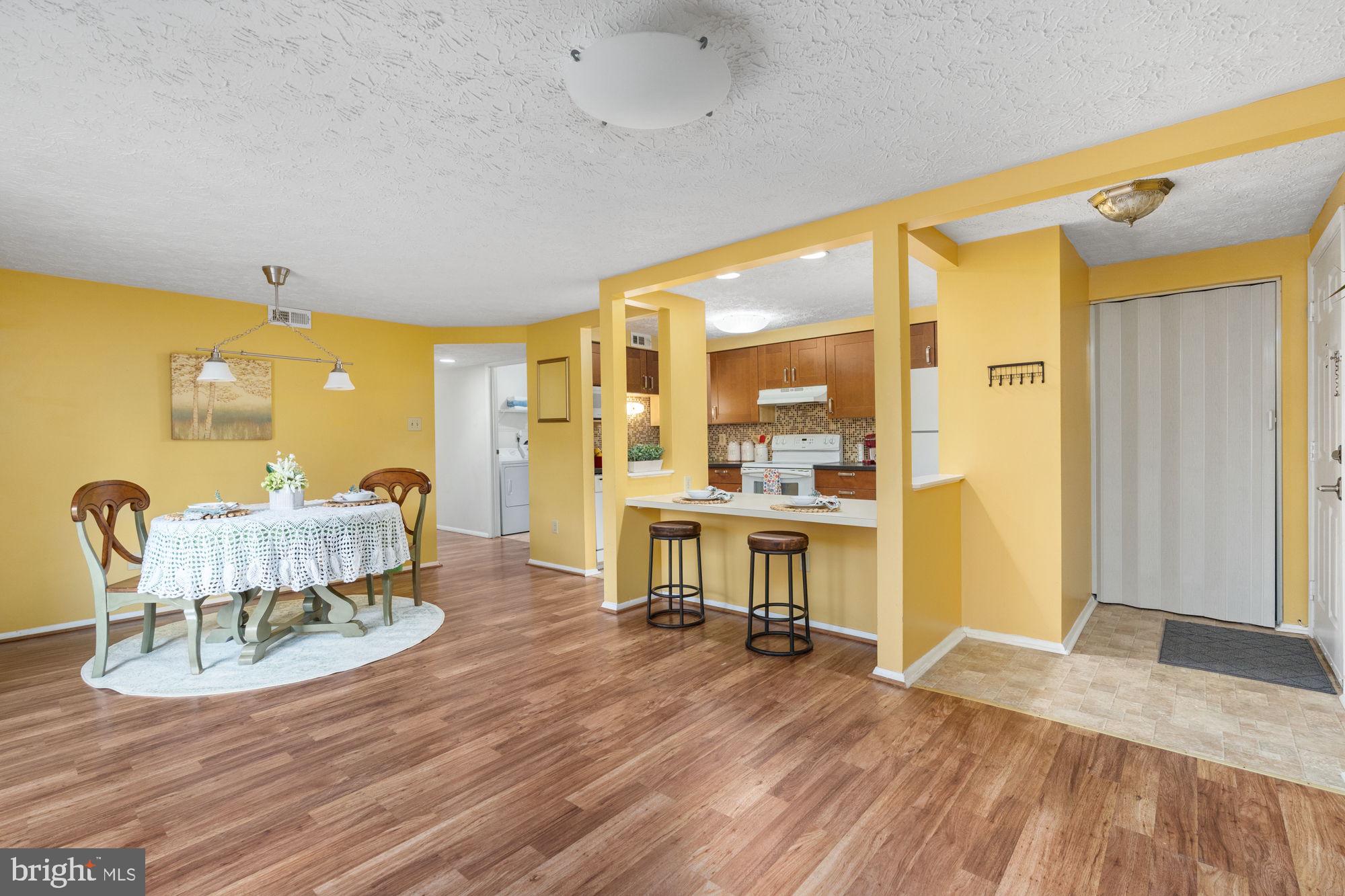 4420 Groombridge Way, Unit 4420E Alexandria, VA 22309 - Photo 11 of 39 Bright and open family living!
