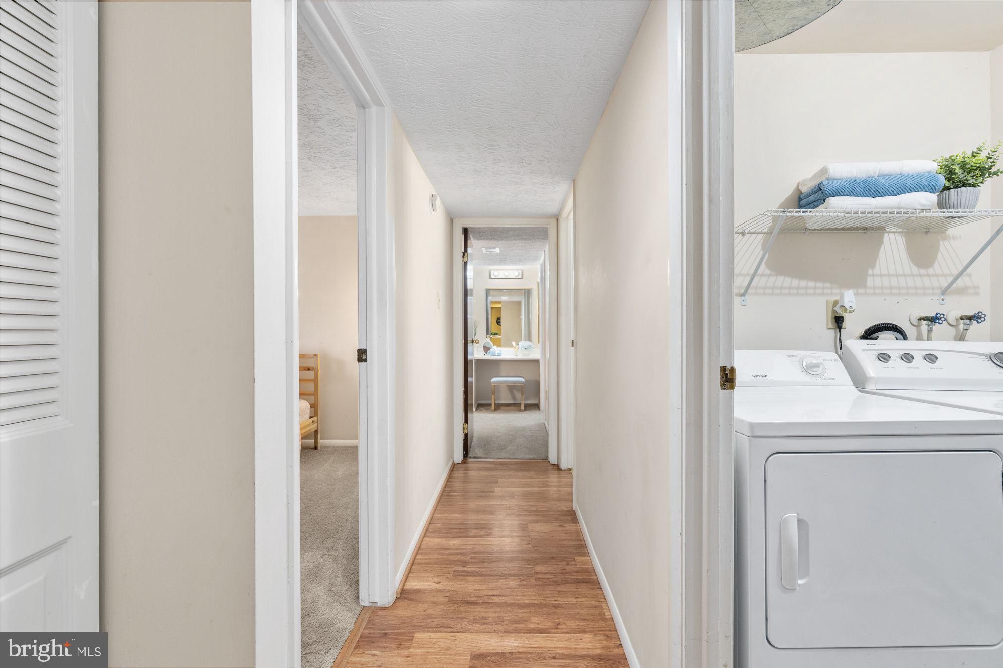 4420 Groombridge Way, Unit 4420E Alexandria, VA 22309 - Photo 23 of 39 Main hallway