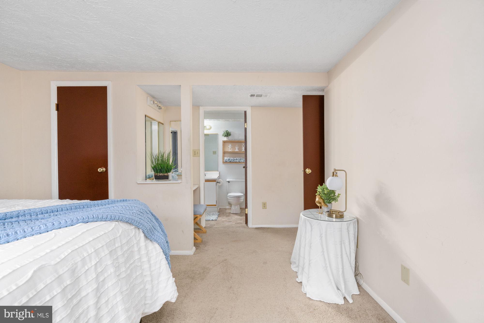 4420 Groombridge Way, Unit 4420E Alexandria, VA 22309 - Photo 27 of 39 SO SPACIOUS!