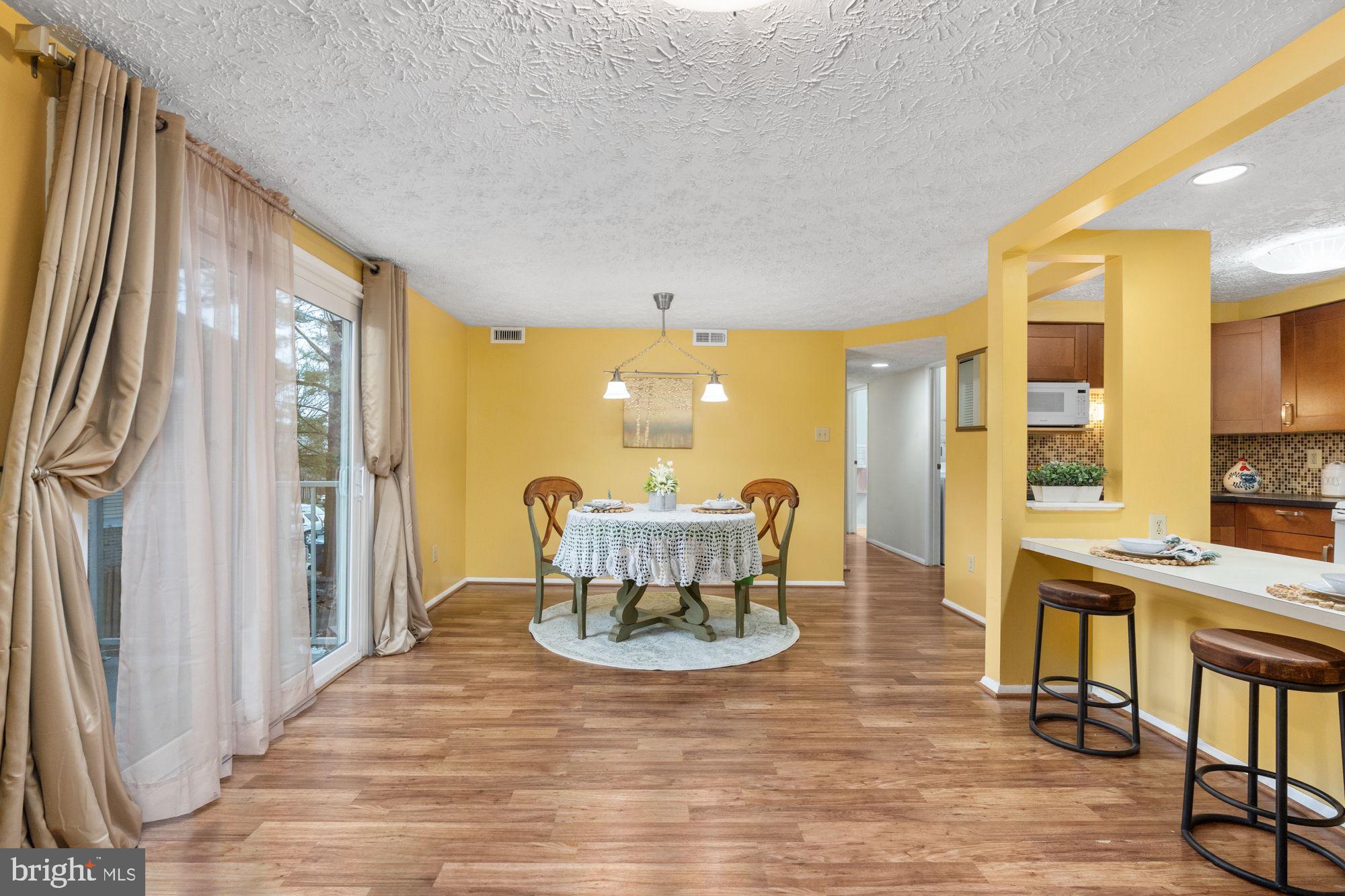 4420 Groombridge Way, Unit 4420E Alexandria, VA 22309 - Photo 6 of 39 Combination living and Dining