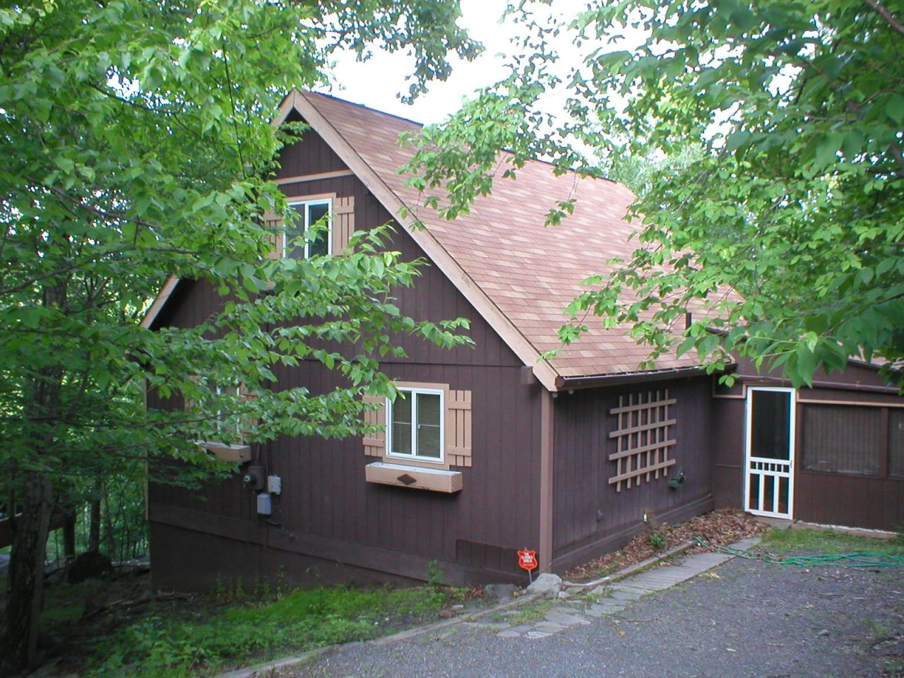 6 Porter Drive Bushkill, PA 18324 - Photo 1 of 6 6 PORTER DR