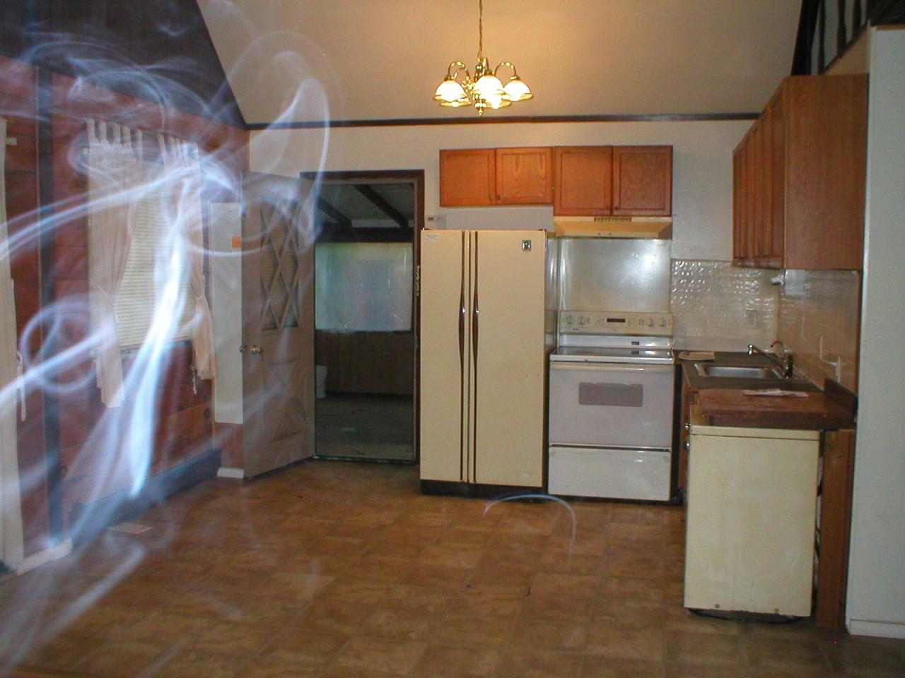 6 Porter Drive Bushkill, PA 18324 - Photo 3 of 6 KITCHEN