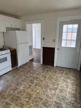 $1,250 | 173 Ely Street, Watertown, NY 13601
