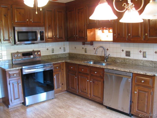 18503 Harrisons Road Amelia Court House, VA 23002 - Photo 22 of 50 18503 Harrisons Rd - Kitchen B