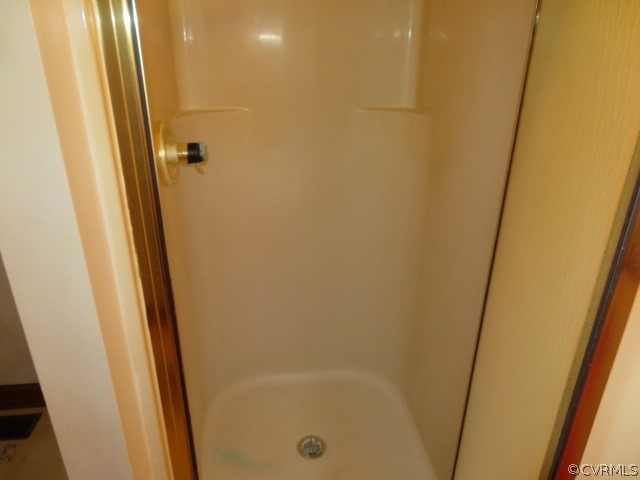 18503 Harrisons Road Amelia Court House, VA 23002 - Photo 33 of 50 18503 Harrisons Rd - Primary Bath E