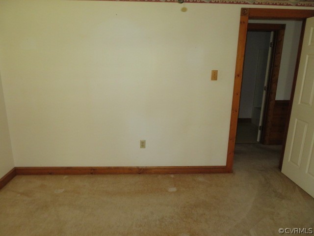 18503 Harrisons Road Amelia Court House, VA 23002 - Photo 37 of 50 18503 Harrisons Rd - Bedroom 2C