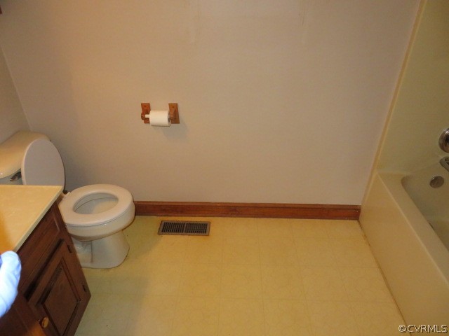 18503 Harrisons Road Amelia Court House, VA 23002 - Photo 45 of 50 18503 Harrisons Rd - Hall Bath A