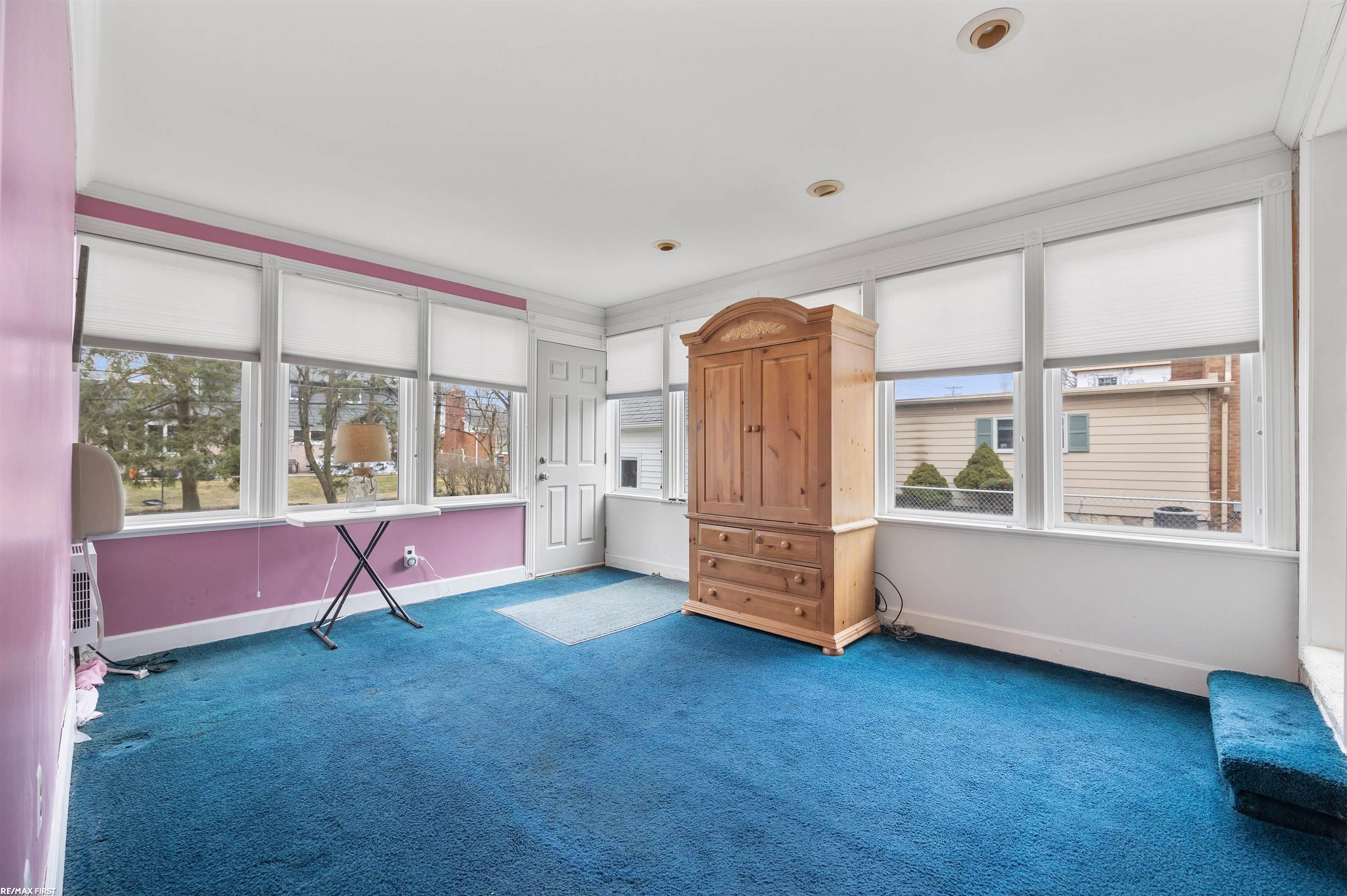 1035 Hampton Road Grosse Pointe, MI 48236 - Photo 12 of 34