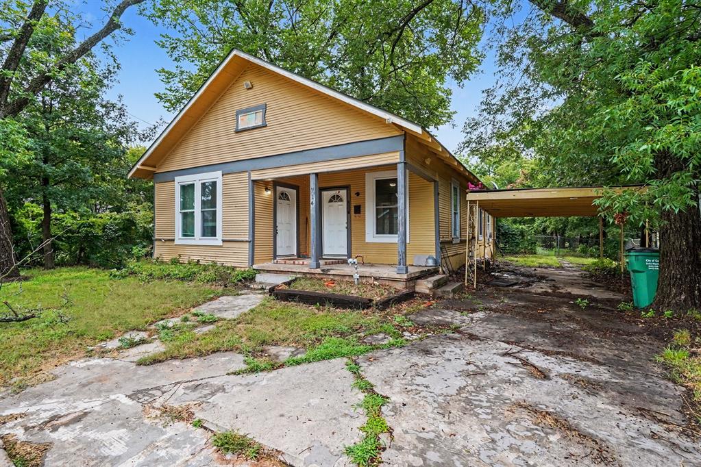 714 Ritchey Street Gainesville, TX 76240 - Photo 3 of 30