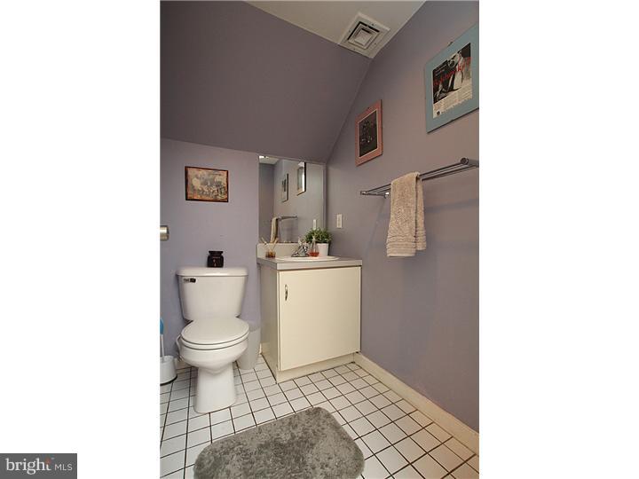 411 Brown Street, Unit R Philadelphia, PA 19123 - Photo 16 of 17