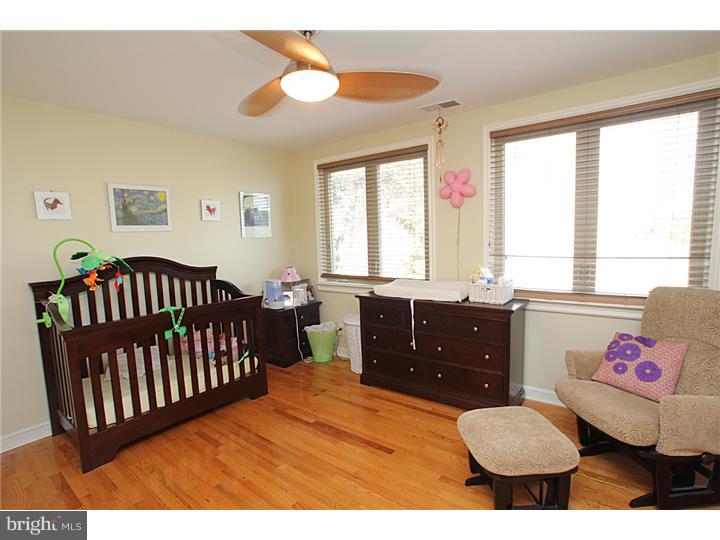 411 Brown Street, Unit R Philadelphia, PA 19123 - Photo 9 of 17