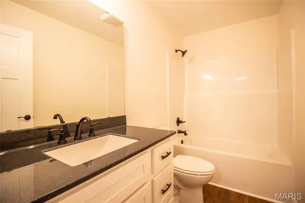 $339,900 | 6 Steele Drive, Granite City, IL 62040
