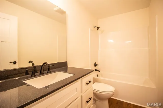 $339,900 | 6 Steele Drive, Granite City, IL 62040