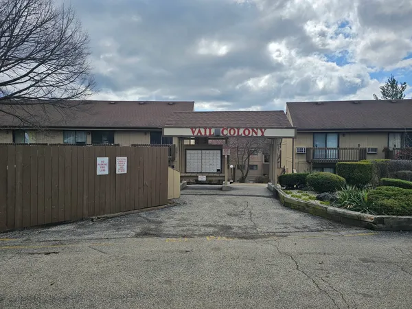 $110,000 | 58 Vail Colony, Unit 7, Fox Lake, IL 60020