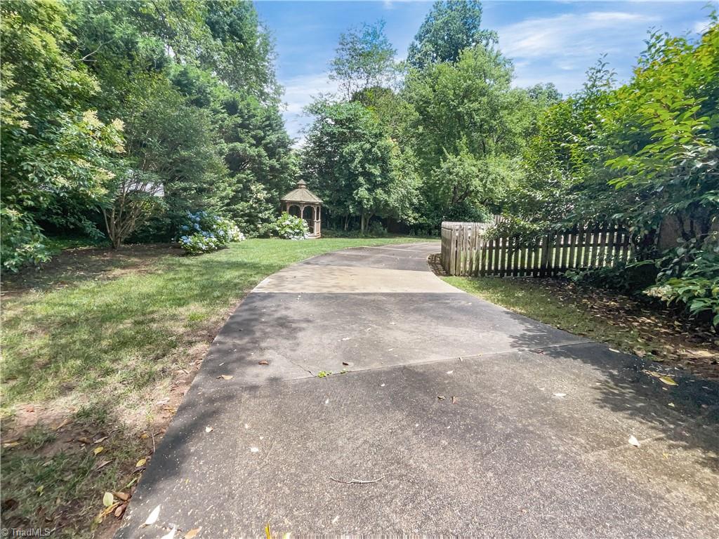 1416 Hobbs Road Greensboro, NC 27410 - Photo 7 of 24