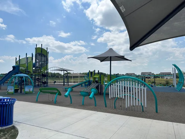 $432,785 | 215 HUNTINGTON Drive, Waconia, MN 55387