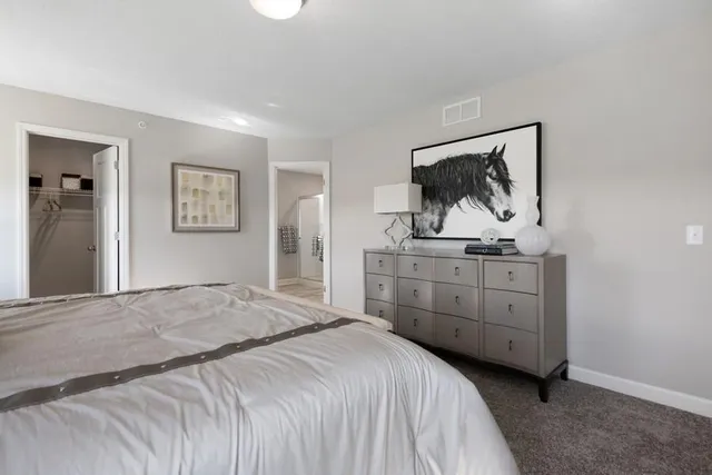 $432,785 | 215 HUNTINGTON Drive, Waconia, MN 55387