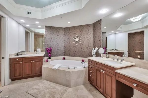 $6,900 | 23850 Via Italia Circle, Unit 404, Estero, FL 34134