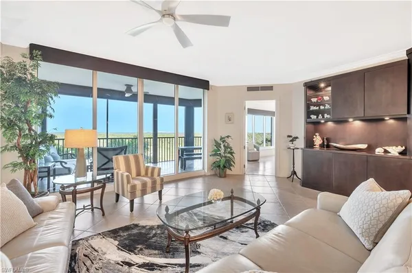 $6,900 | 23850 Via Italia Circle, Unit 404, Estero, FL 34134