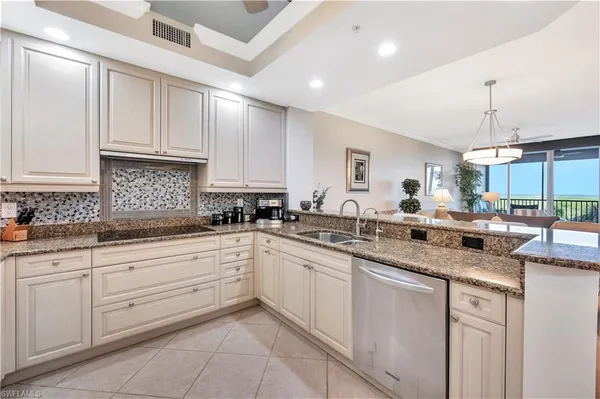 $6,900 | 23850 Via Italia Circle, Unit 404, Estero, FL 34134