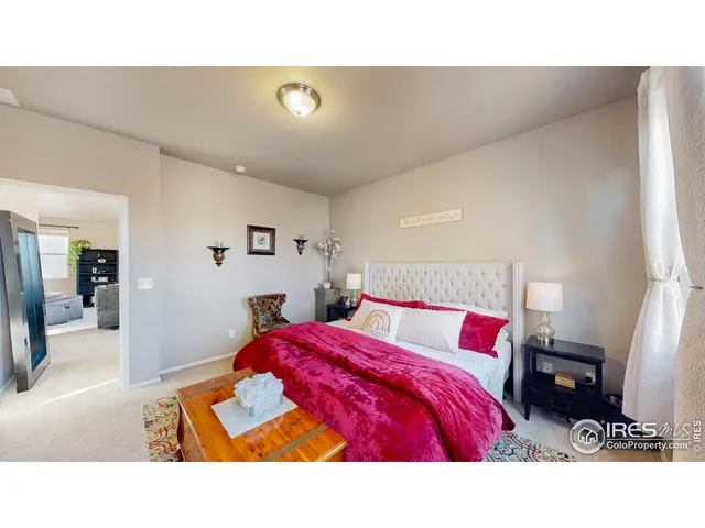 a en suite bathroom with a sink and a mirror