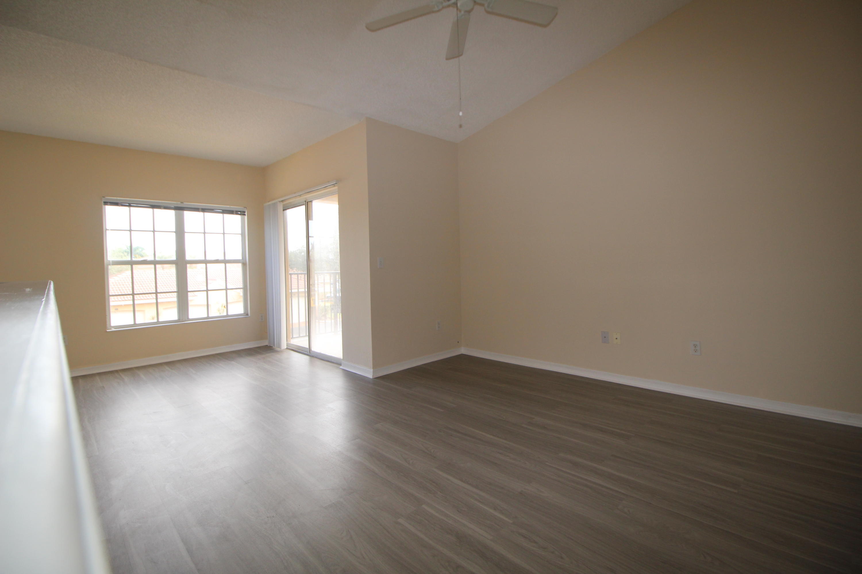 10360 Fox Trail Road South, Unit 1602 Royal Palm Beach, FL 33411 - Photo 3 of 17 IMG_1455