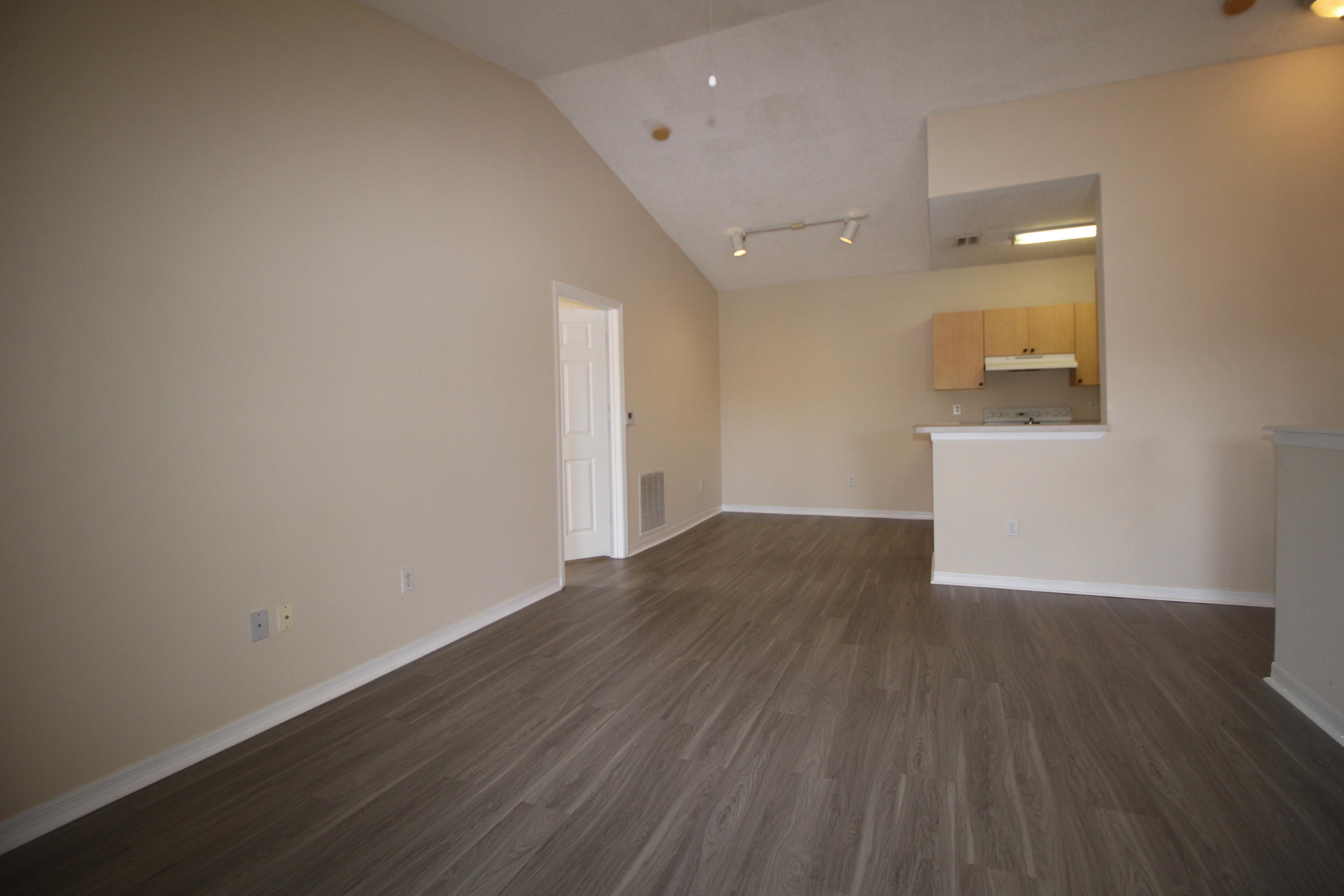 10360 Fox Trail Road South, Unit 1602 Royal Palm Beach, FL 33411 - Photo 5 of 17 IMG_1458